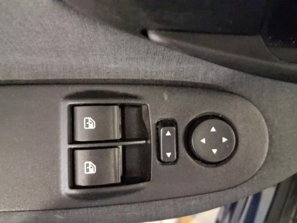 Lancia Ypsilon usata a Genova (12)