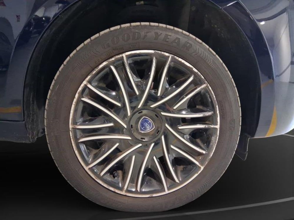 Lancia Ypsilon usata a Genova (18)