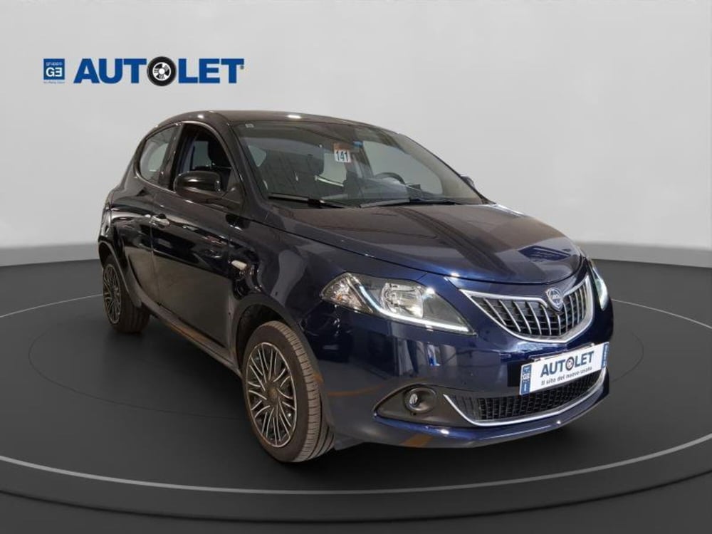 Lancia Ypsilon usata a Genova (3)