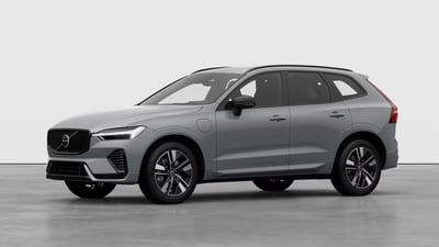 Volvo XC60 T6 Recharge AWD Plug-in Hybrid aut. Plus Dark nuova a Como