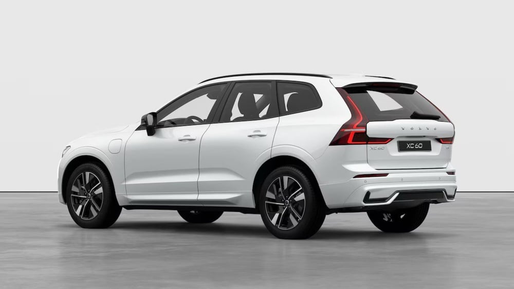 Volvo XC60 nuova a Como (4)