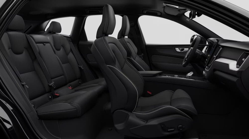 Volvo XC60 nuova a Como (7)