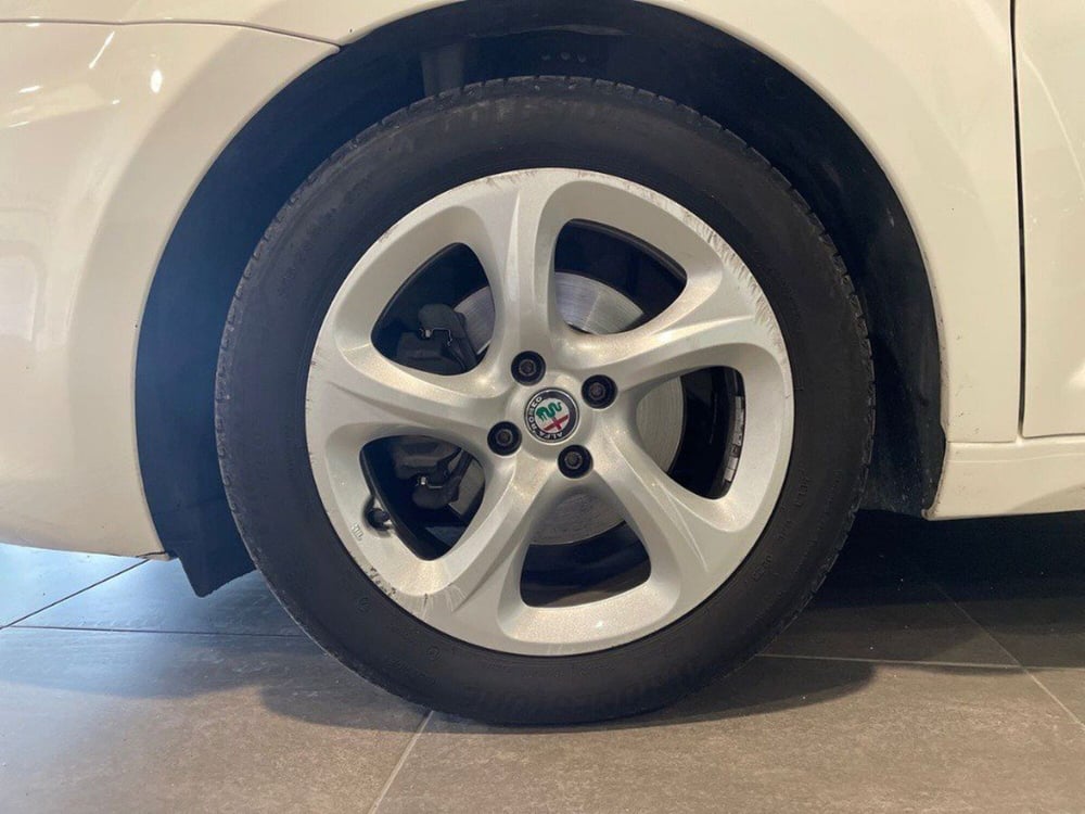Alfa Romeo MiTo usata a Macerata (8)