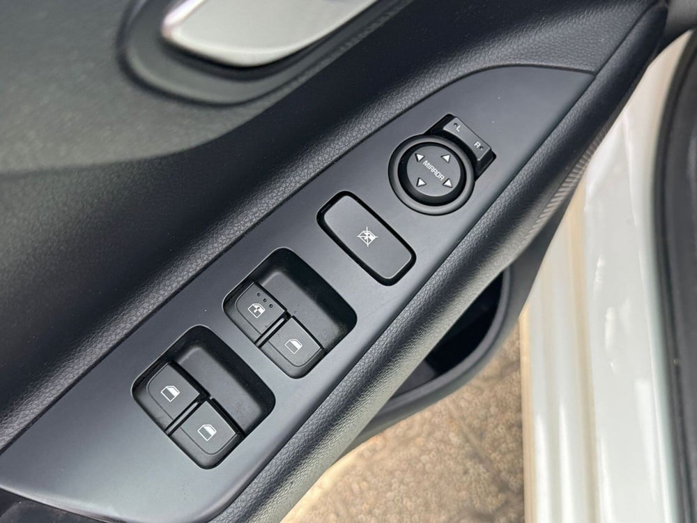 Kia Rio usata a Pavia (11)