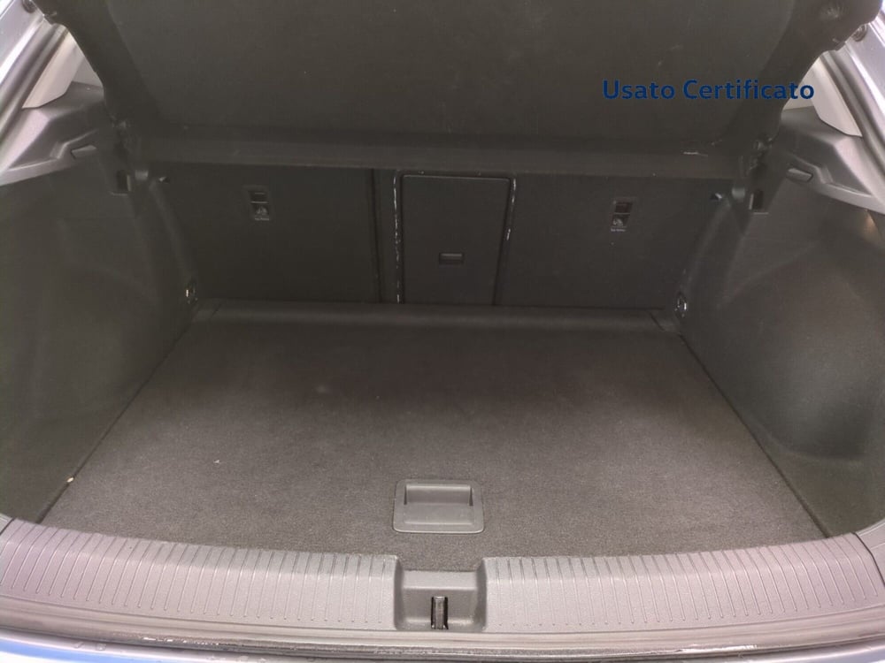 Volkswagen T-Roc usata a Avellino (8)