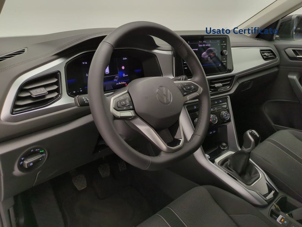 Volkswagen T-Roc nuova a Avellino (14)