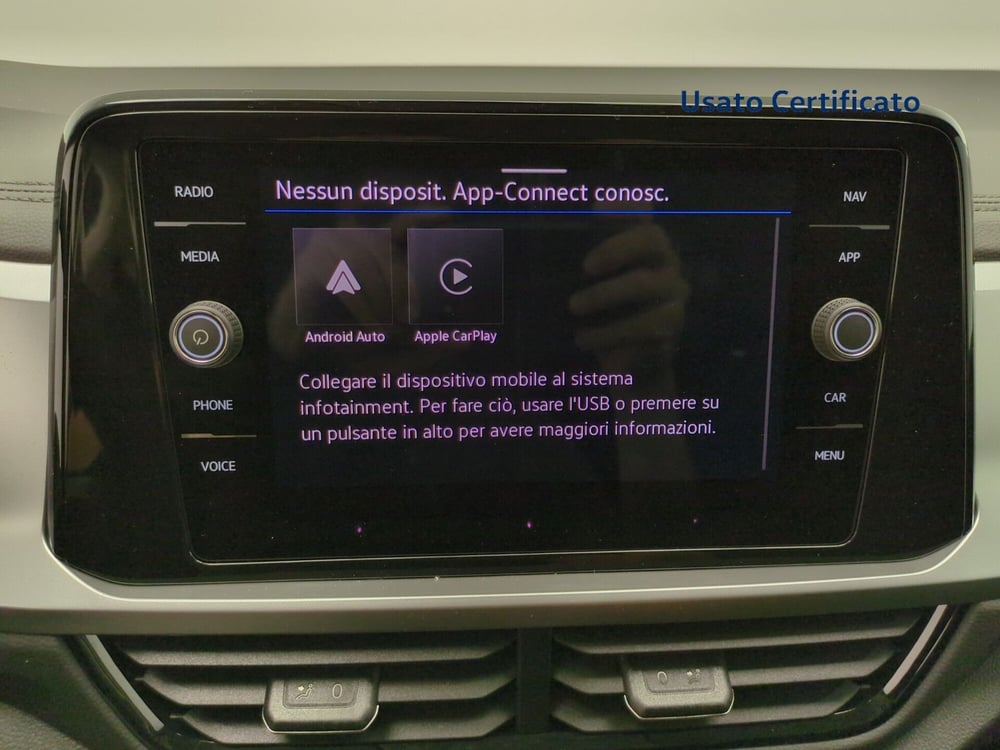 Volkswagen T-Roc nuova a Avellino (18)