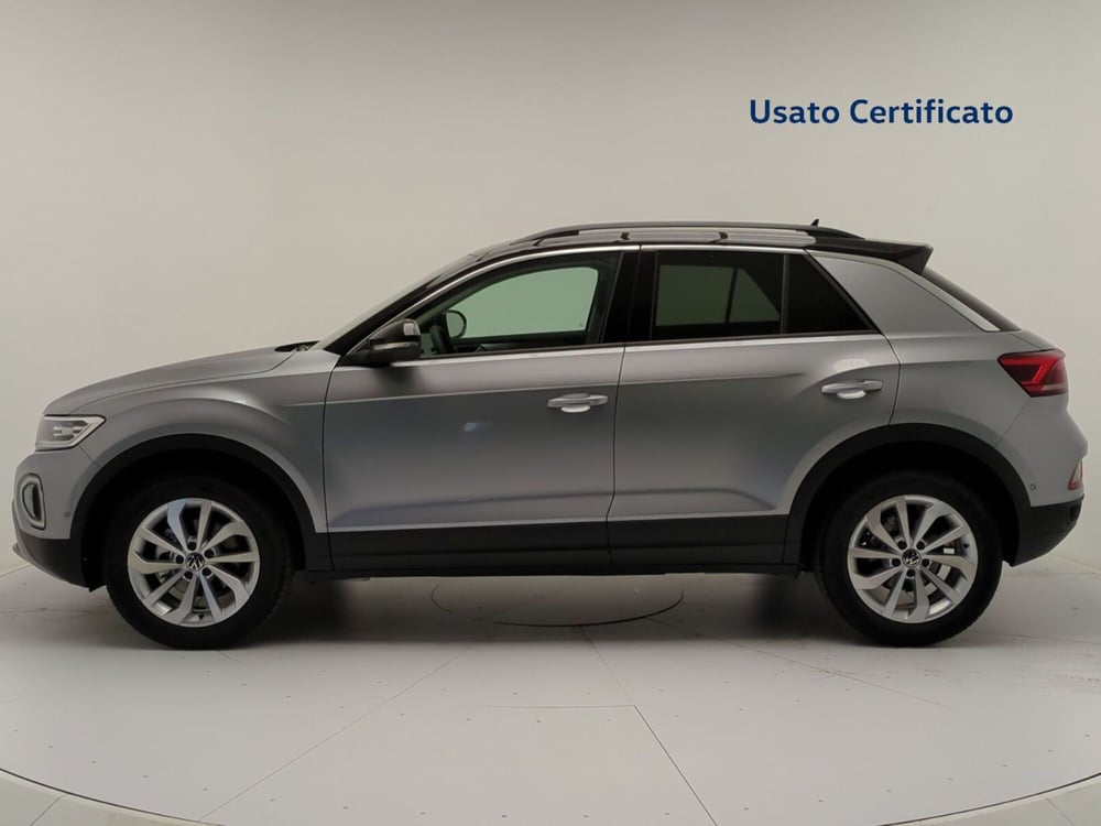 Volkswagen T-Roc nuova a Avellino (4)