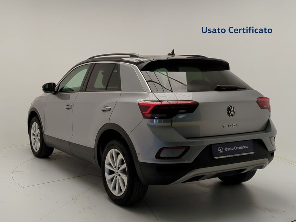 Volkswagen T-Roc nuova a Avellino (5)