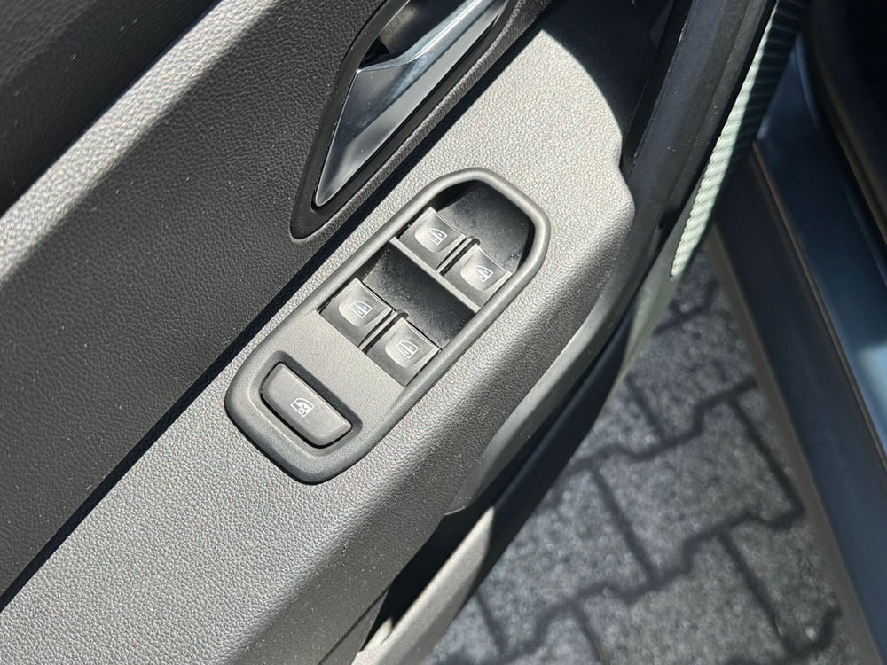 Dacia Duster usata a Pavia (10)