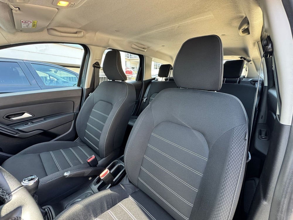 Dacia Duster usata a Pavia (9)