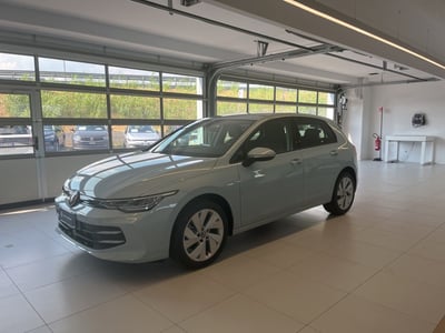 Volkswagen Golf 1.5 tsi Life 115cv nuova a Salerno