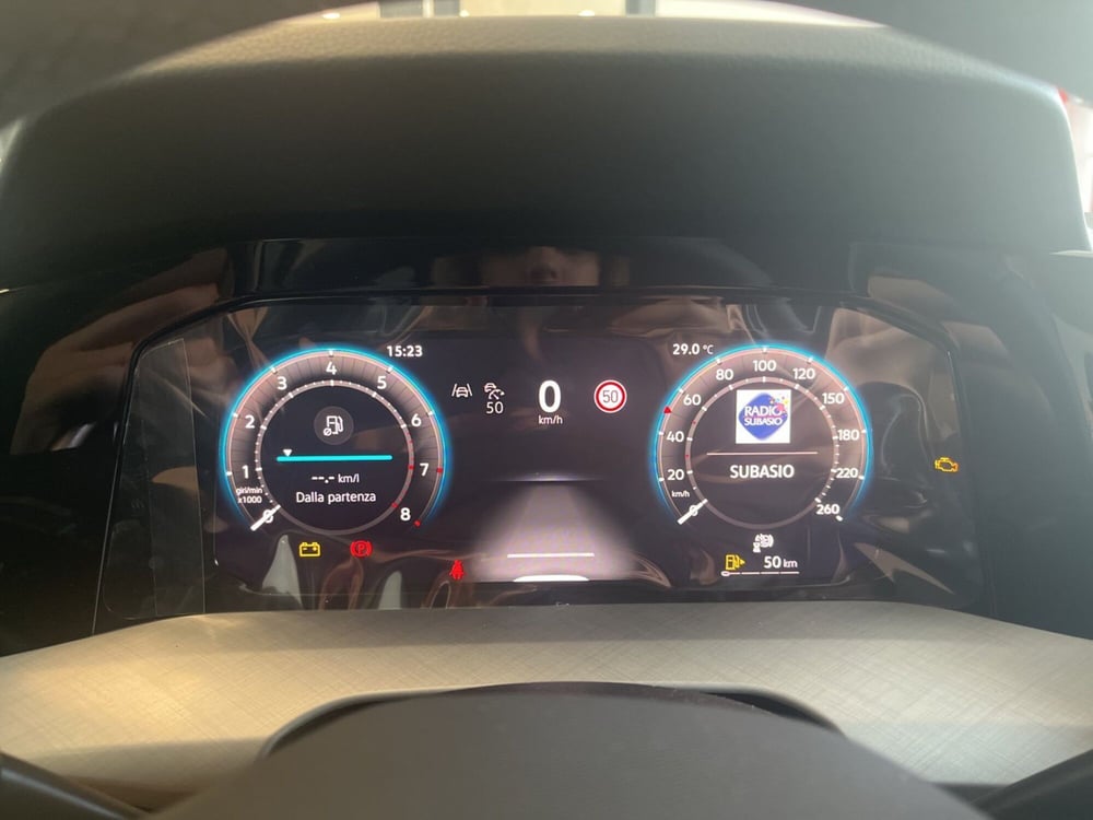 Volkswagen Golf nuova a Salerno (11)