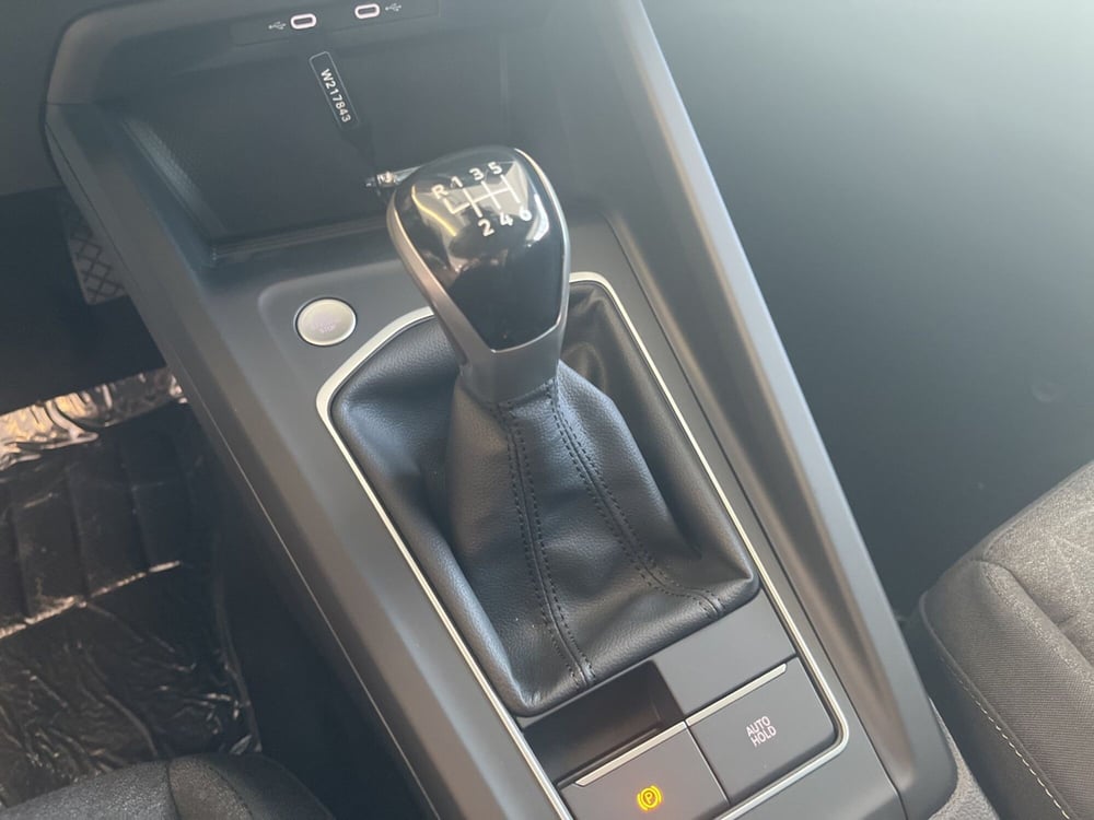 Volkswagen Golf nuova a Salerno (13)