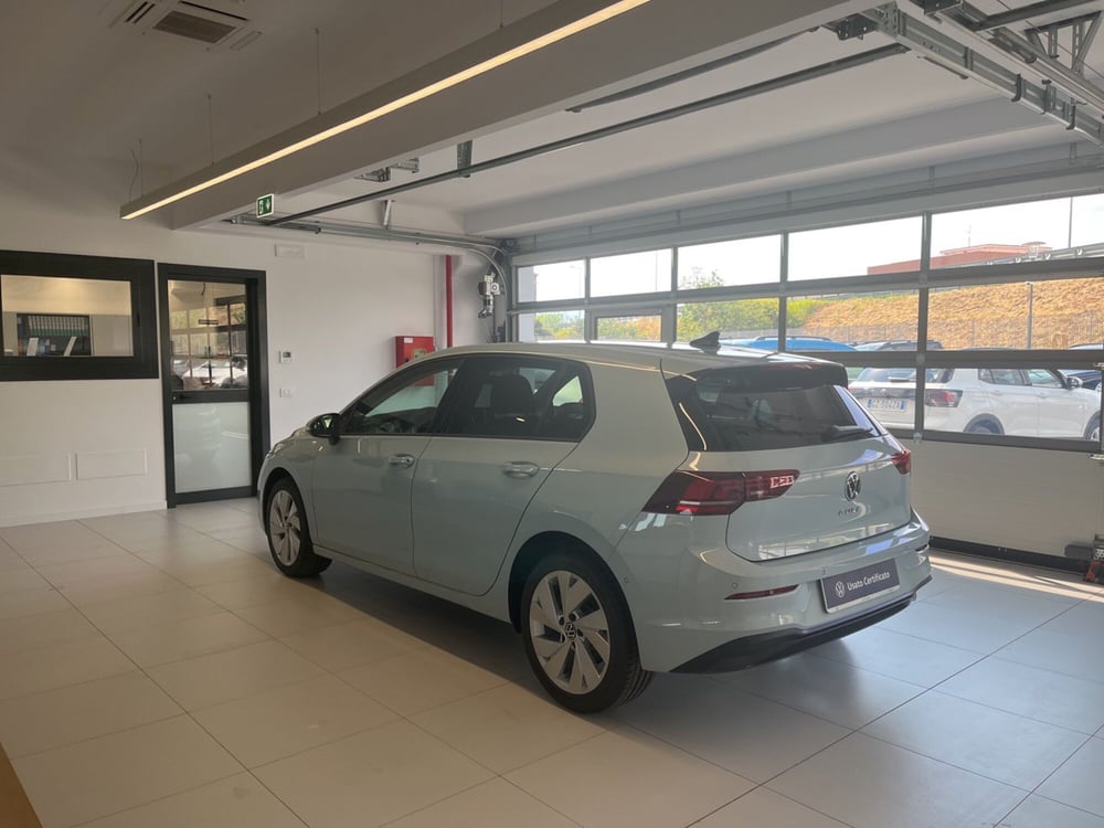 Volkswagen Golf nuova a Salerno (14)