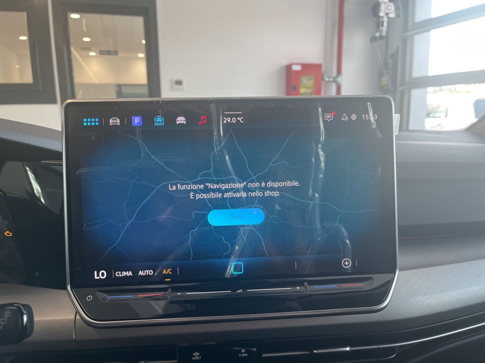 Volkswagen Golf nuova a Salerno (15)