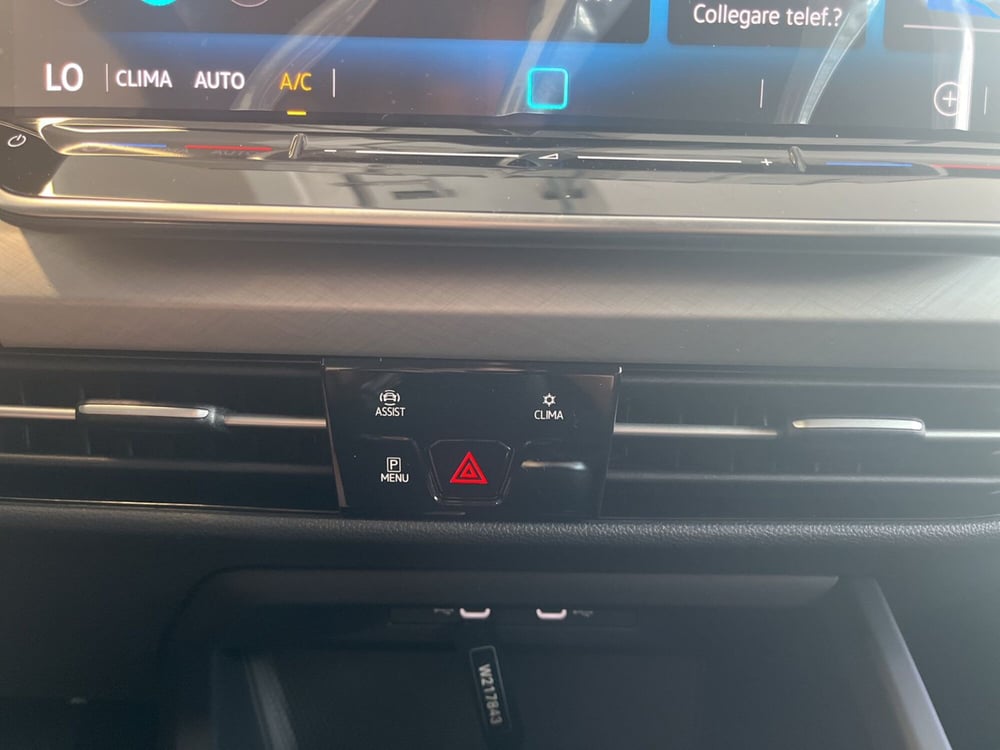 Volkswagen Golf nuova a Salerno (18)