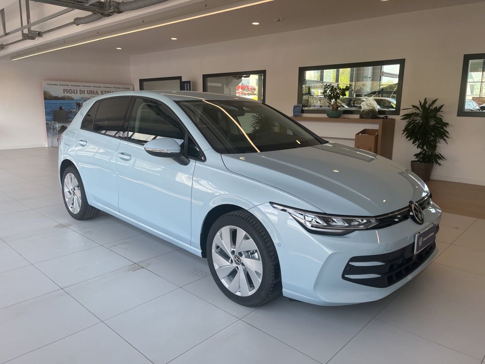 Volkswagen Golf nuova a Salerno (4)