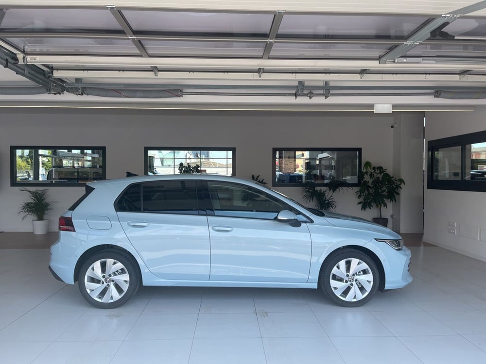 Volkswagen Golf nuova a Salerno (5)
