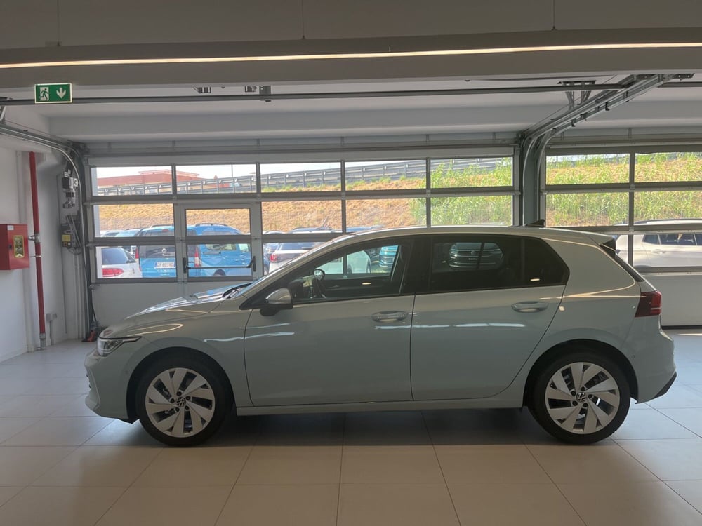 Volkswagen Golf nuova a Salerno (6)