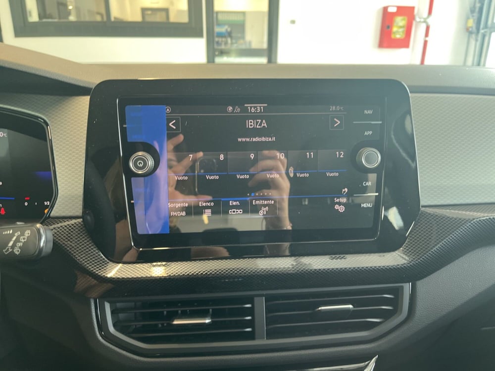 Volkswagen T-Cross nuova a Salerno (12)