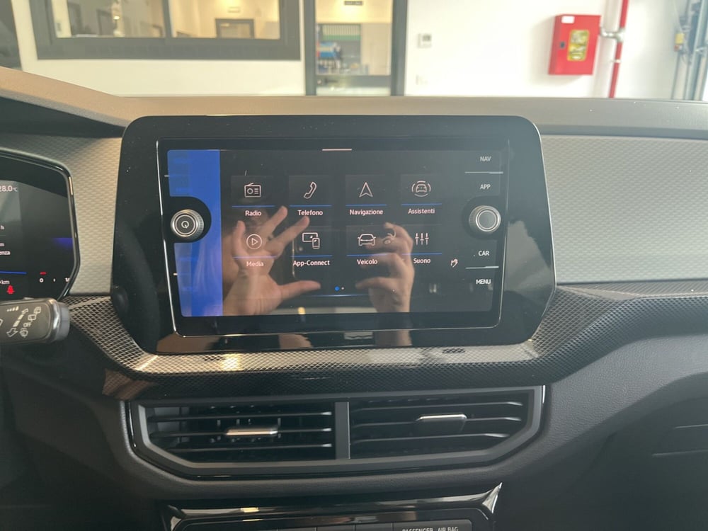 Volkswagen T-Cross nuova a Salerno (15)