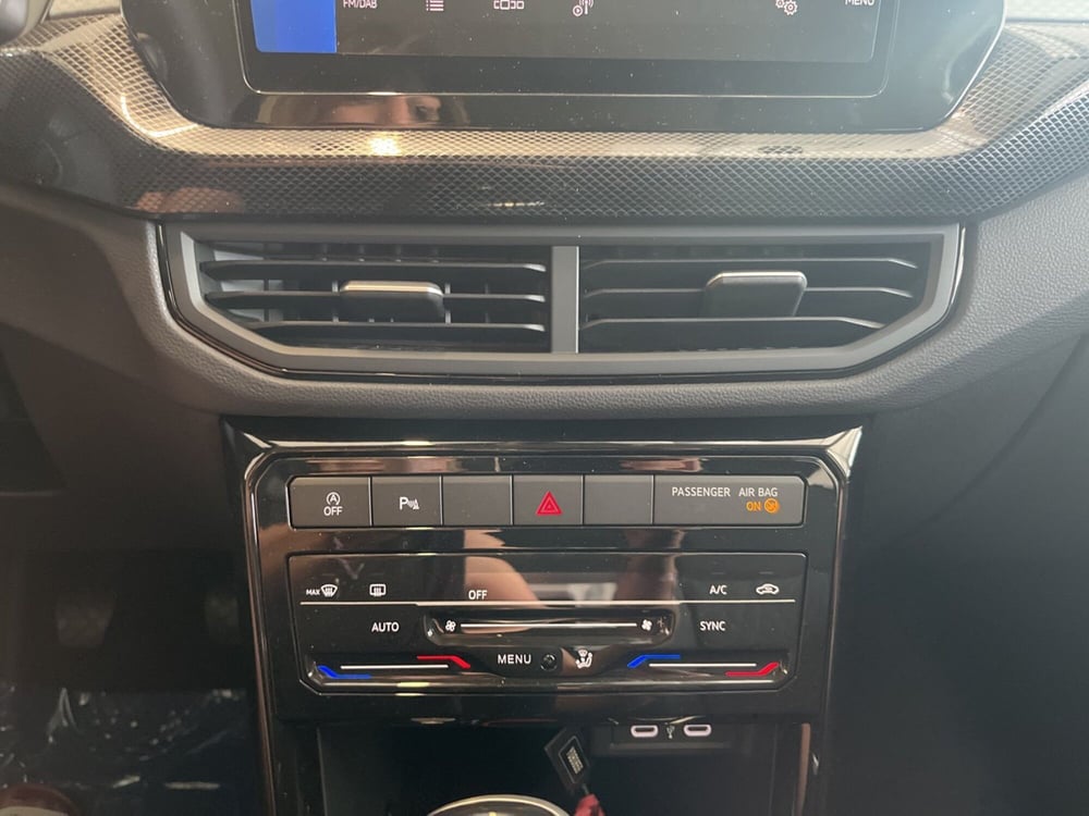 Volkswagen T-Cross nuova a Salerno (16)