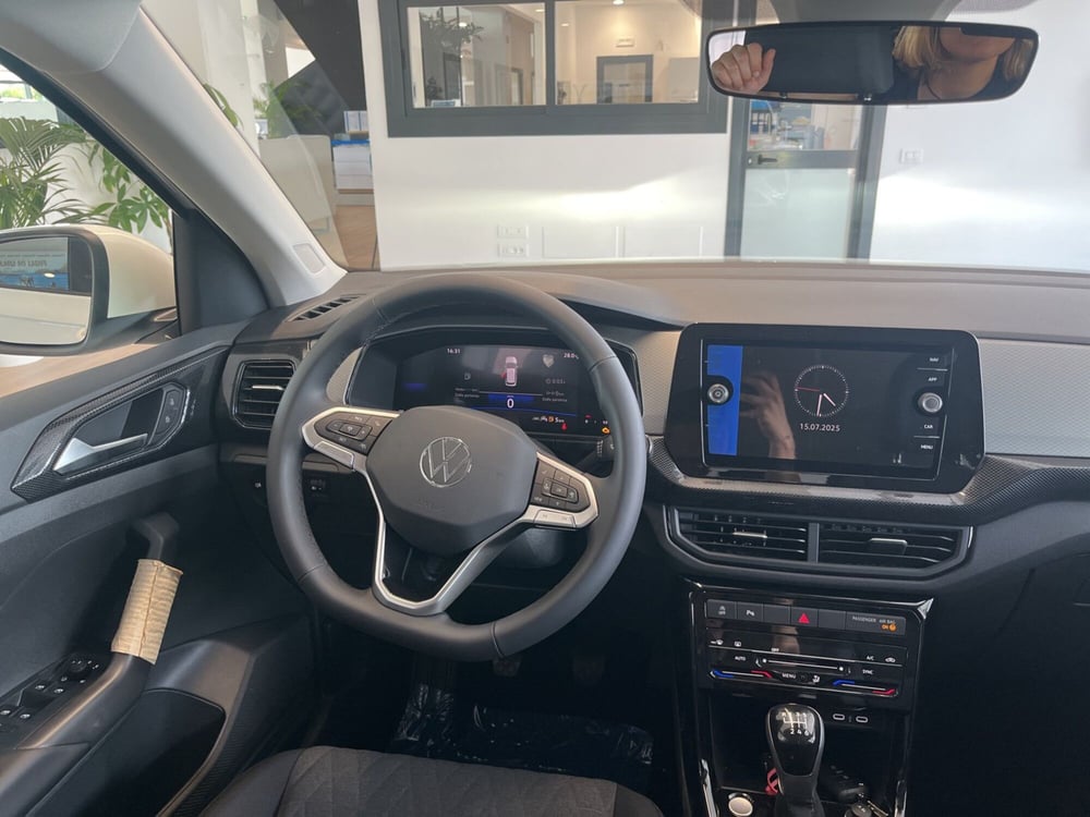 Volkswagen T-Cross nuova a Salerno (17)