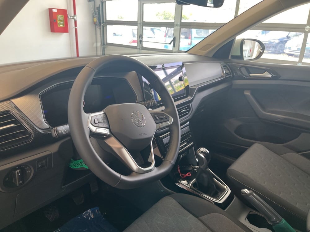 Volkswagen T-Cross nuova a Salerno (18)