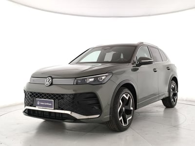 Volkswagen Tiguan 2.0 TDI 150 CV SCR DSG 4MOTION R-Line del 2024 usata a Torre Annunziata