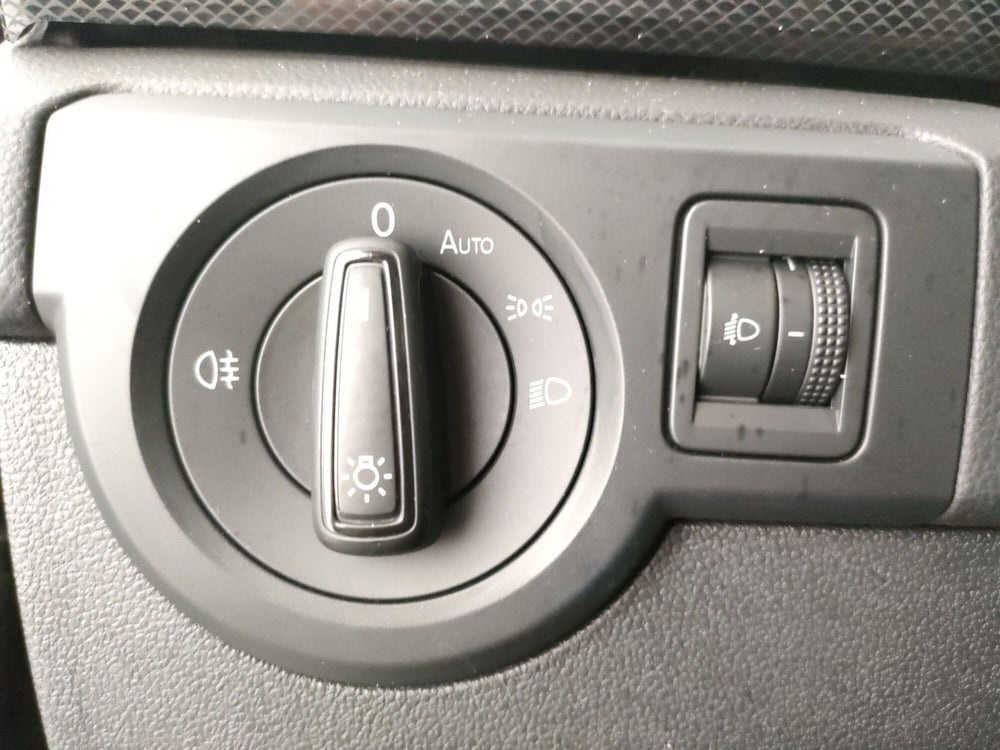 Volkswagen T-Cross usata a Napoli (17)