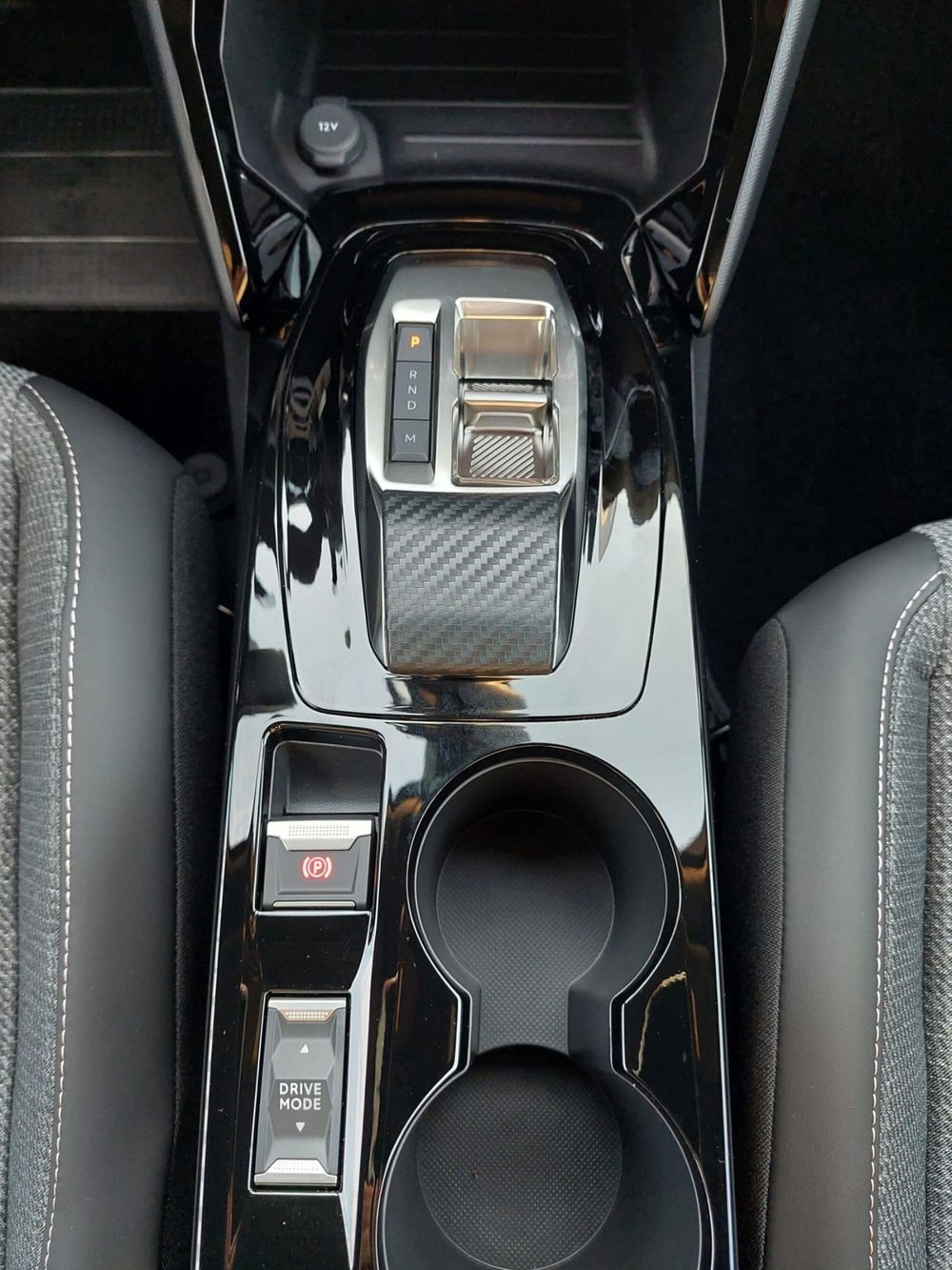Peugeot 2008 nuova a Treviso (12)