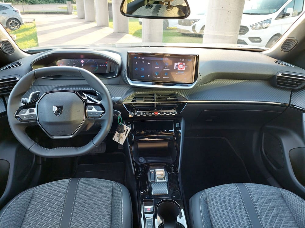 Peugeot 2008 nuova a Treviso (9)
