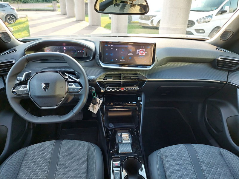 Peugeot 2008 nuova a Treviso (9)