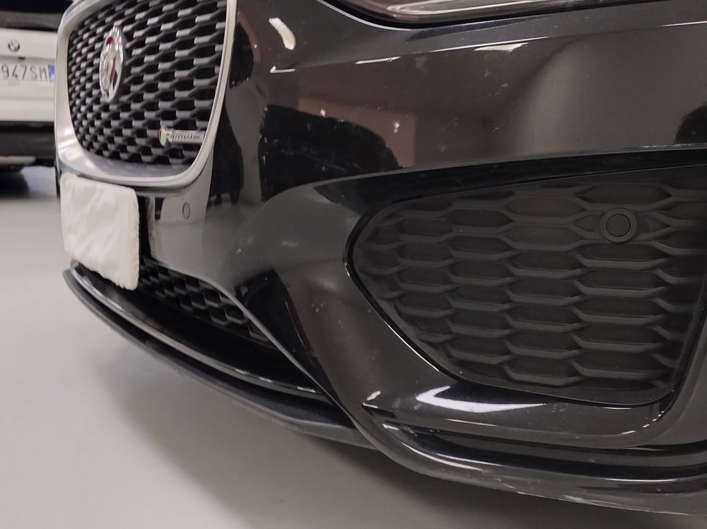 Jaguar XE usata a Cuneo (17)
