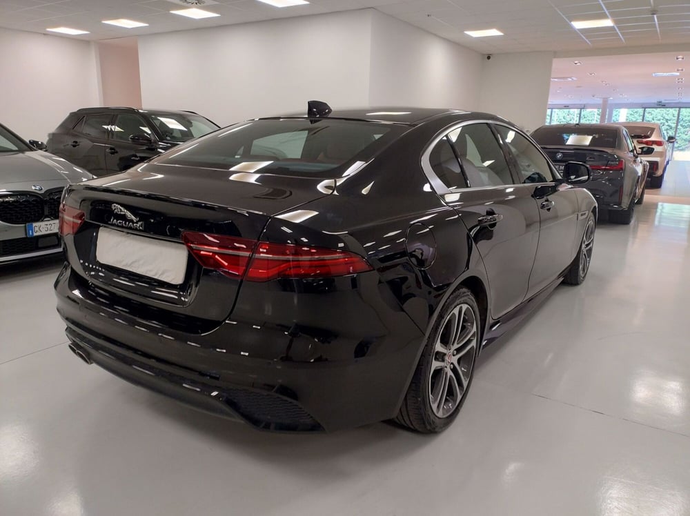 Jaguar XE usata a Cuneo (4)