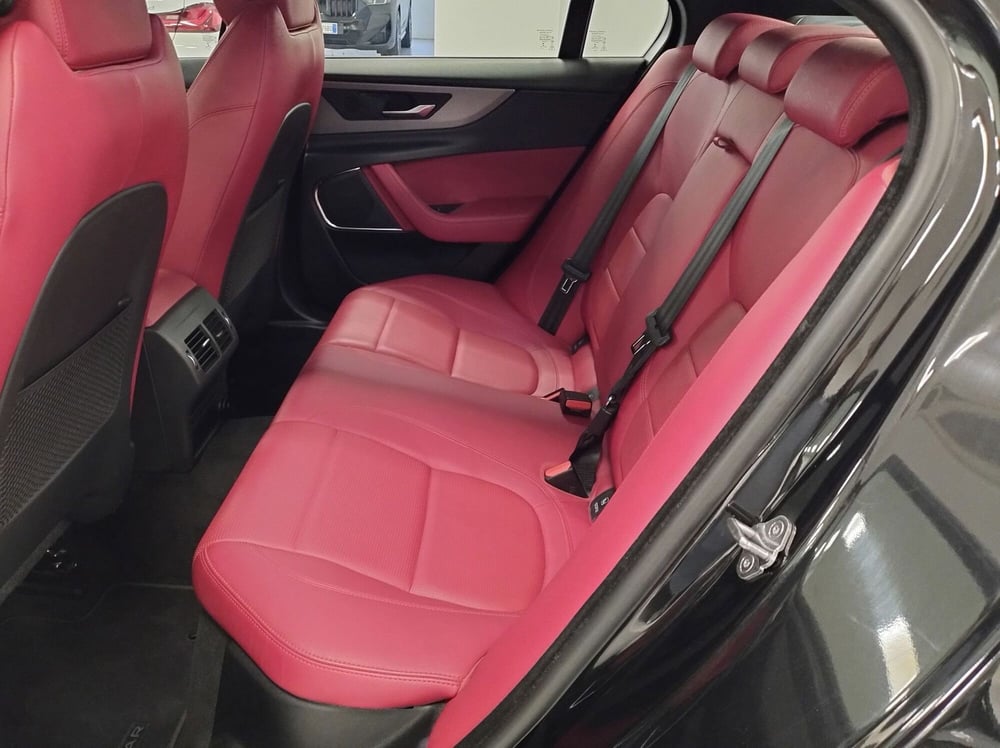 Jaguar XE usata a Cuneo (7)