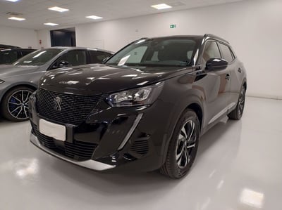 Peugeot 2008 motore elettrico 136 CV Allure Pack del 2022 usata a Alba