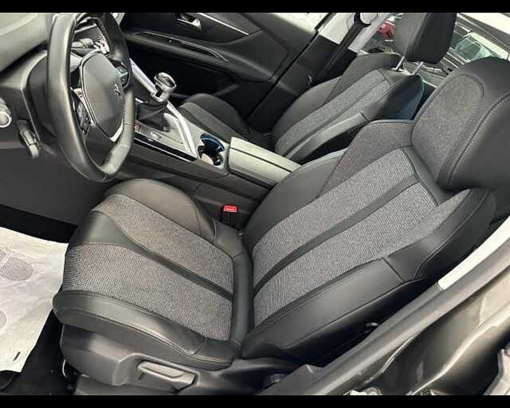 Peugeot 3008 usata a Milano (8)