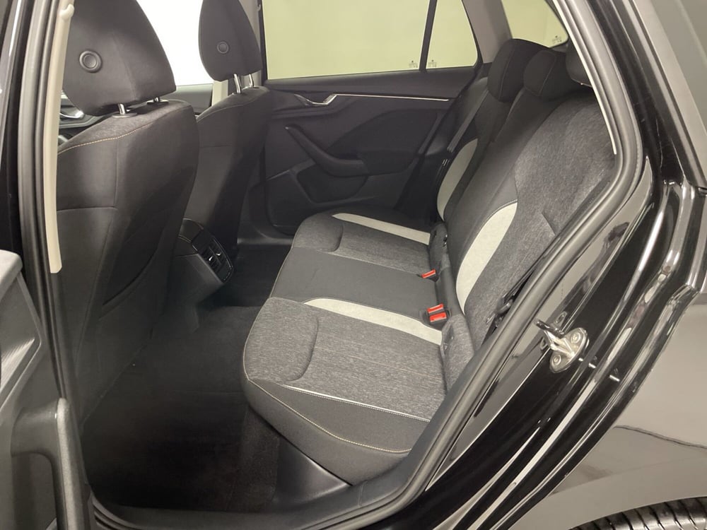 Skoda Kamiq usata a Varese (12)