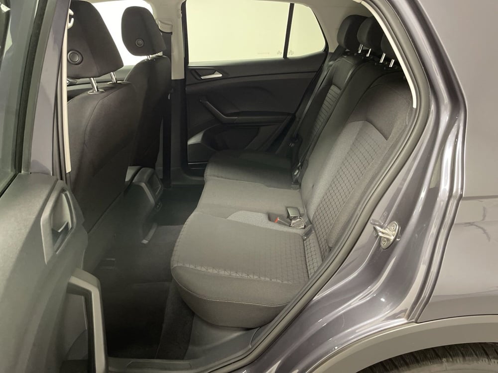 Volkswagen T-Cross usata a Varese (12)