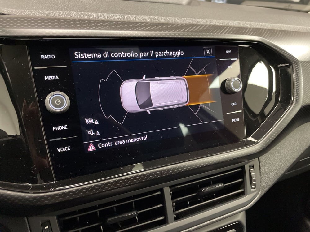 Volkswagen T-Cross usata a Varese (9)