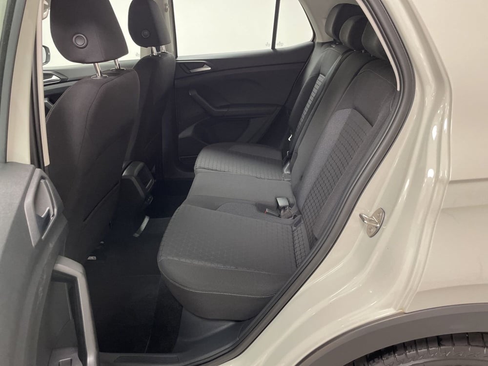 Volkswagen T-Cross usata a Varese (11)