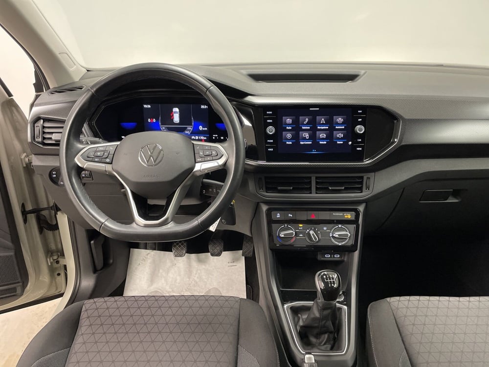 Volkswagen T-Cross usata a Varese (13)