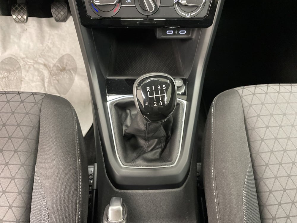 Volkswagen T-Cross usata a Varese (15)