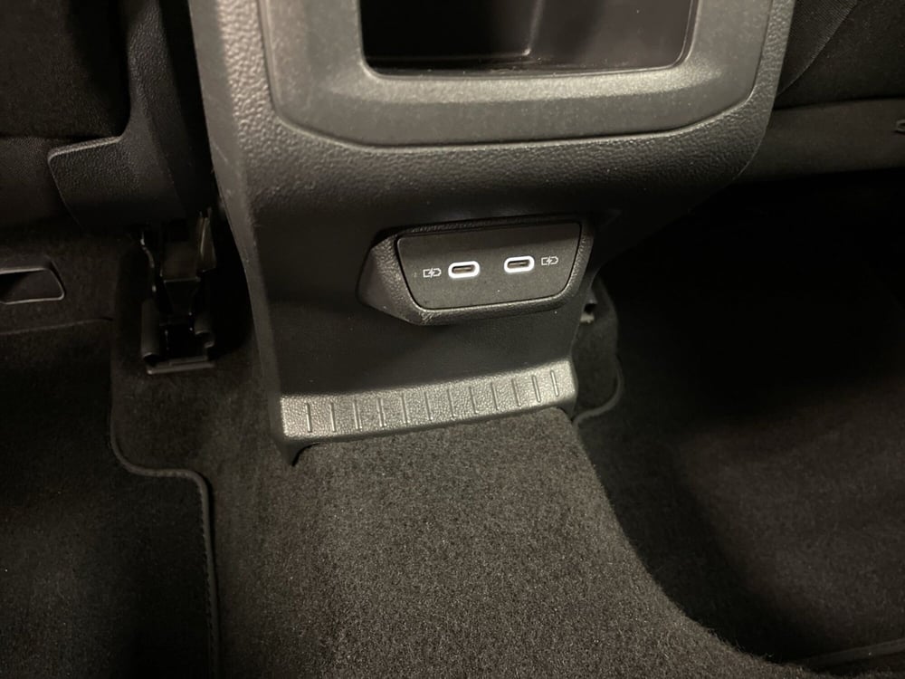 Volkswagen T-Cross usata a Varese (16)