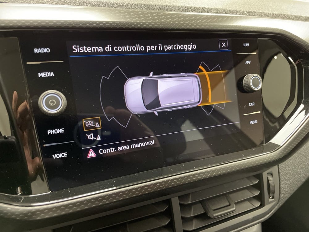 Volkswagen T-Cross usata a Varese (9)