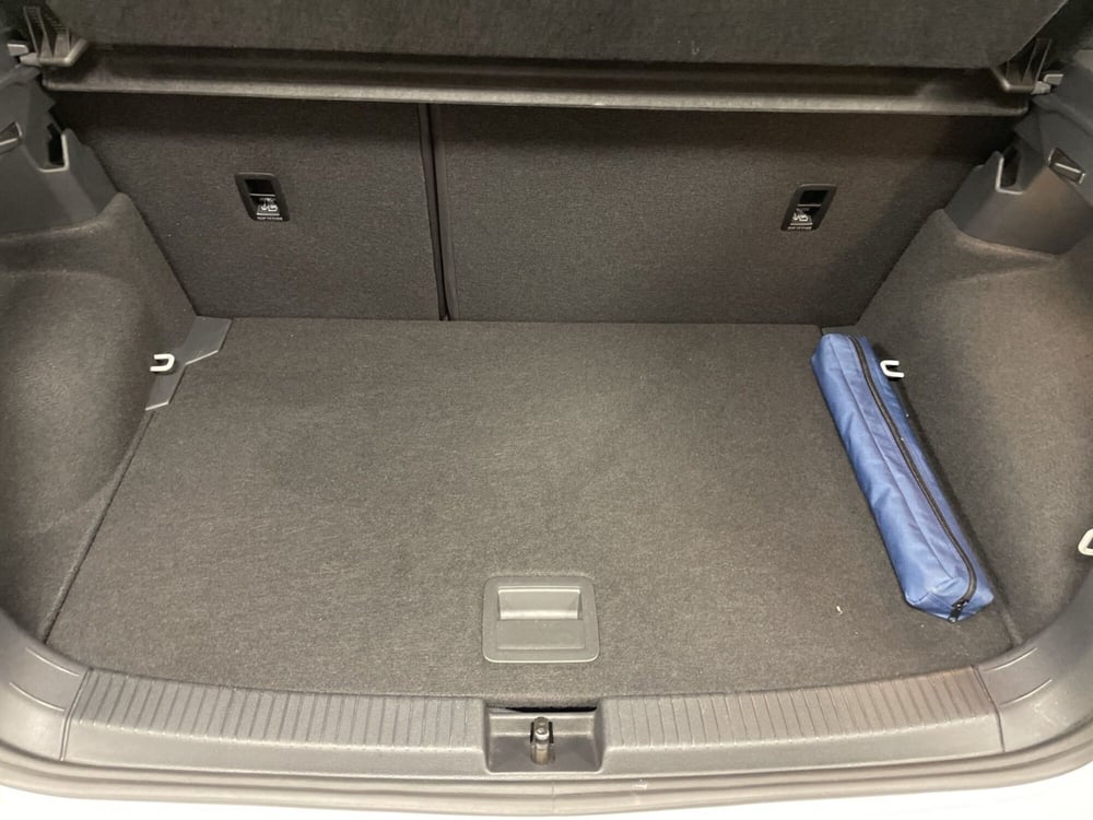 Volkswagen T-Cross usata a Varese (13)