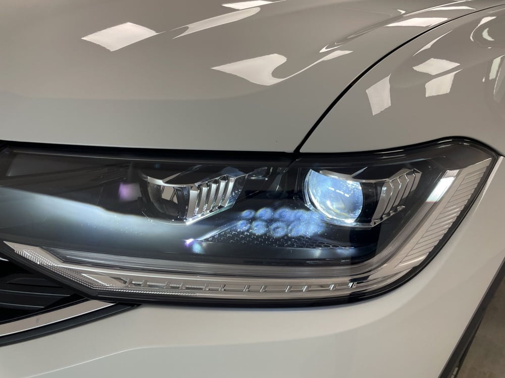 Volkswagen T-Cross usata a Varese (15)