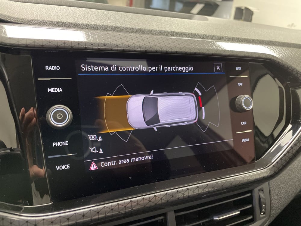 Volkswagen T-Cross usata a Varese (9)